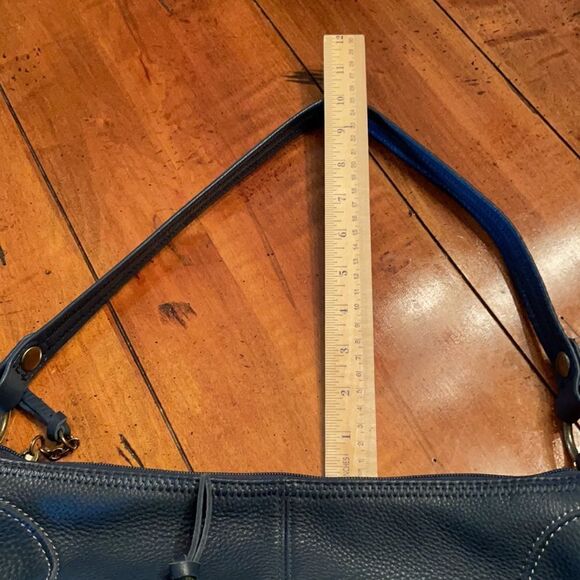 NEW. The Sak Iris Pebble Leather Shoulder Bag - Picture 8 of 12